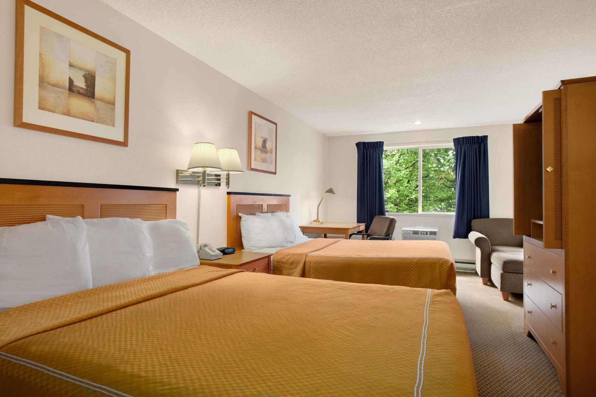פייף Travelodge By Wyndham Port Of Tacoma Wa מראה חיצוני תמונה