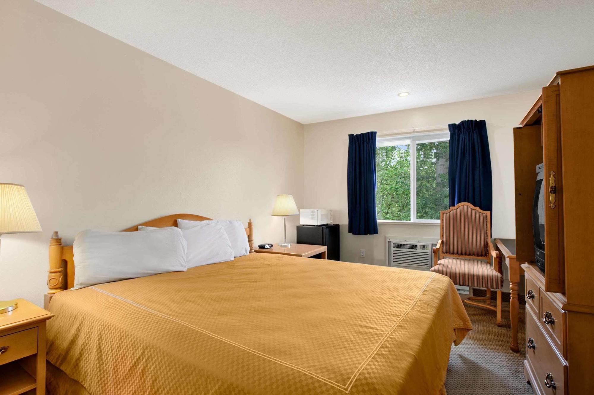 פייף Travelodge By Wyndham Port Of Tacoma Wa מראה חיצוני תמונה