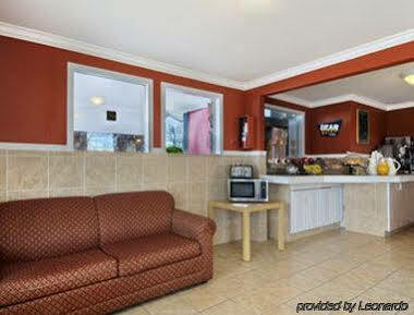 פייף Travelodge By Wyndham Port Of Tacoma Wa מראה חיצוני תמונה